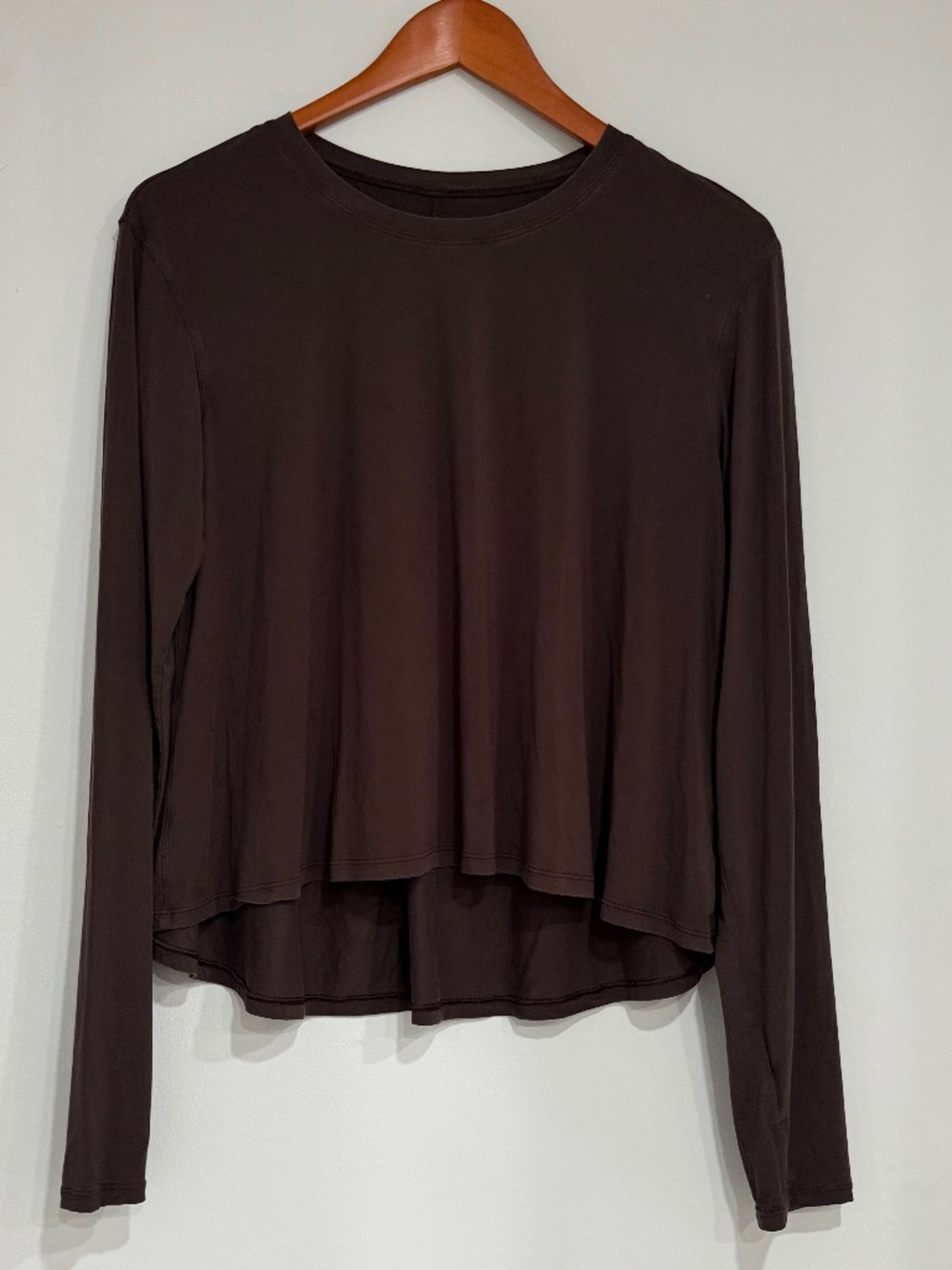 Lululemon Athletica Women’s Brown Long Sleeve Tee